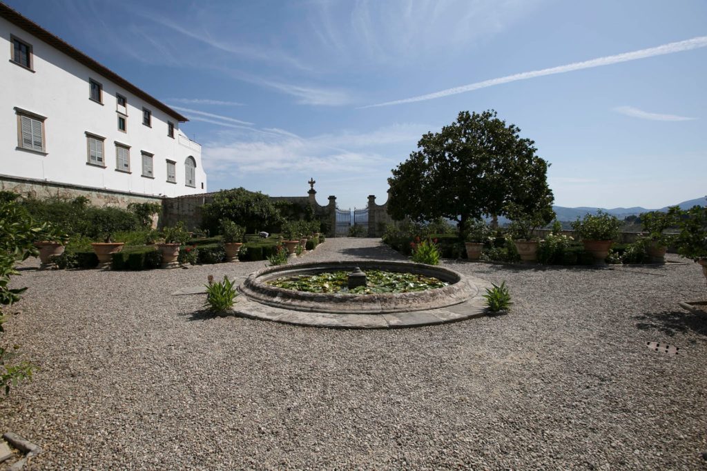Italy Locations - Castel and Villas