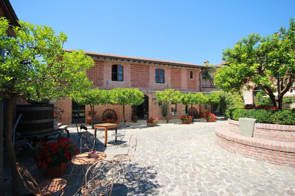 Italy Locations - Castel and Villas