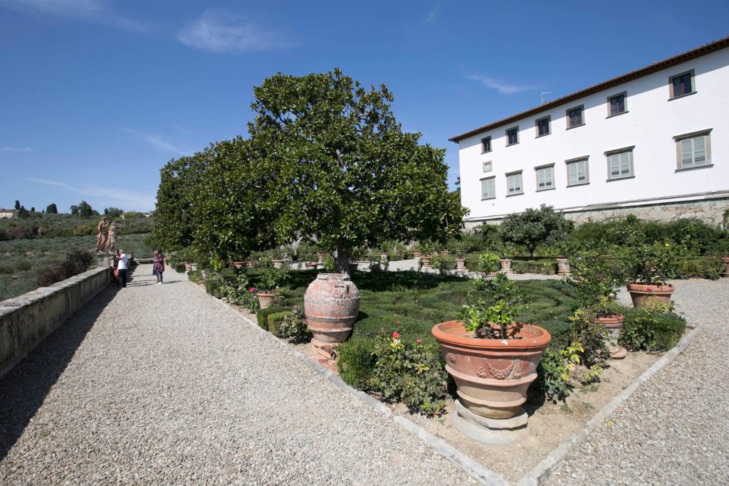 Italy Locations - Castel and Villas