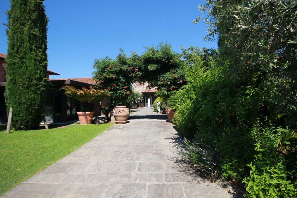 Italy Locations - Castel and Villas