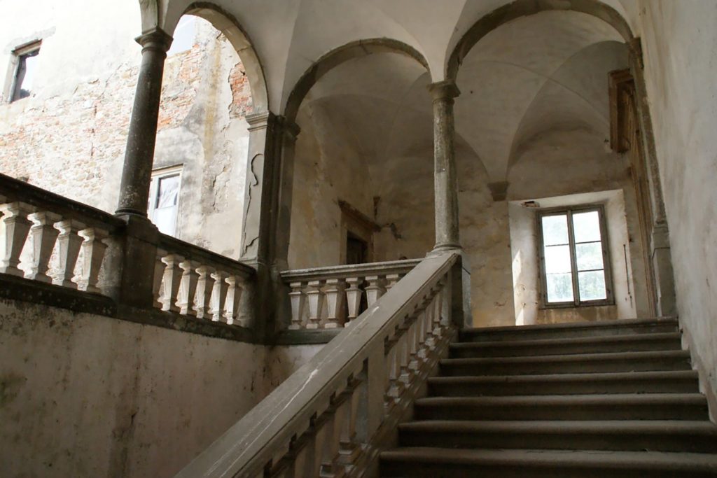 Italy Locations - Castel and Villas