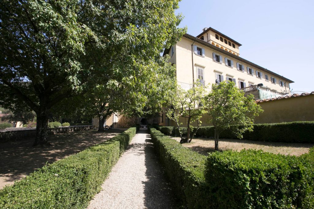 Italy Locations - Castel and Villas