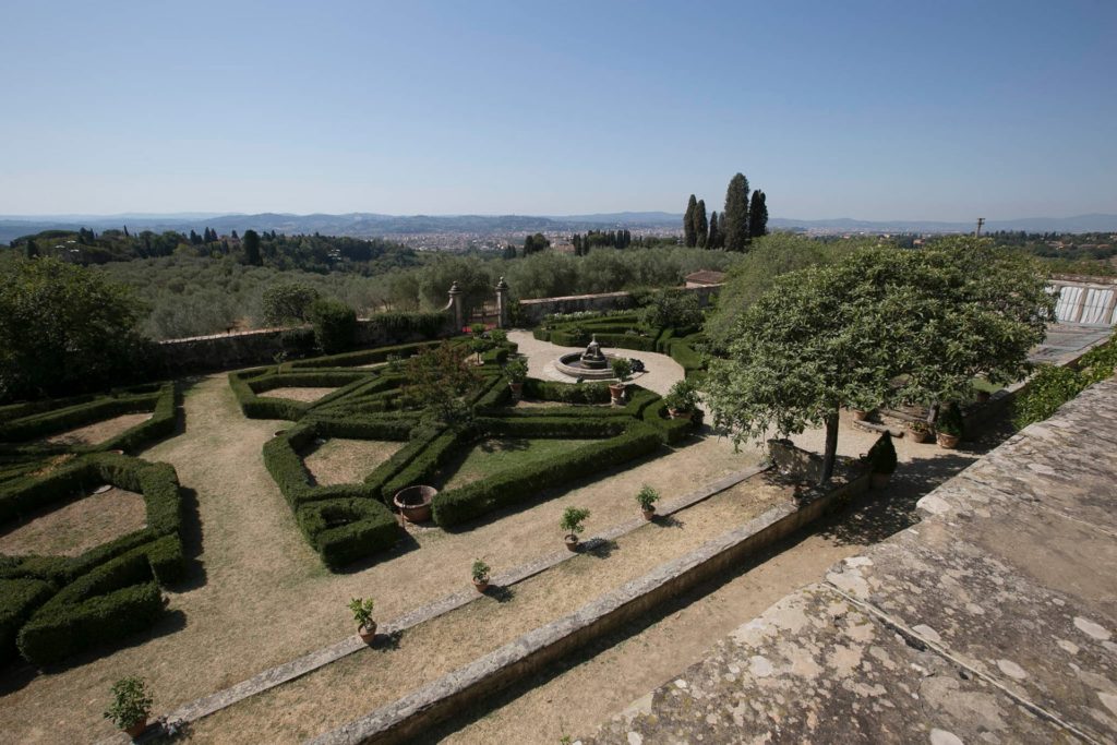 Italy Locations - Castel and Villas