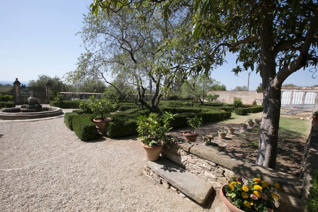 Italy Locations - Castel and Villas