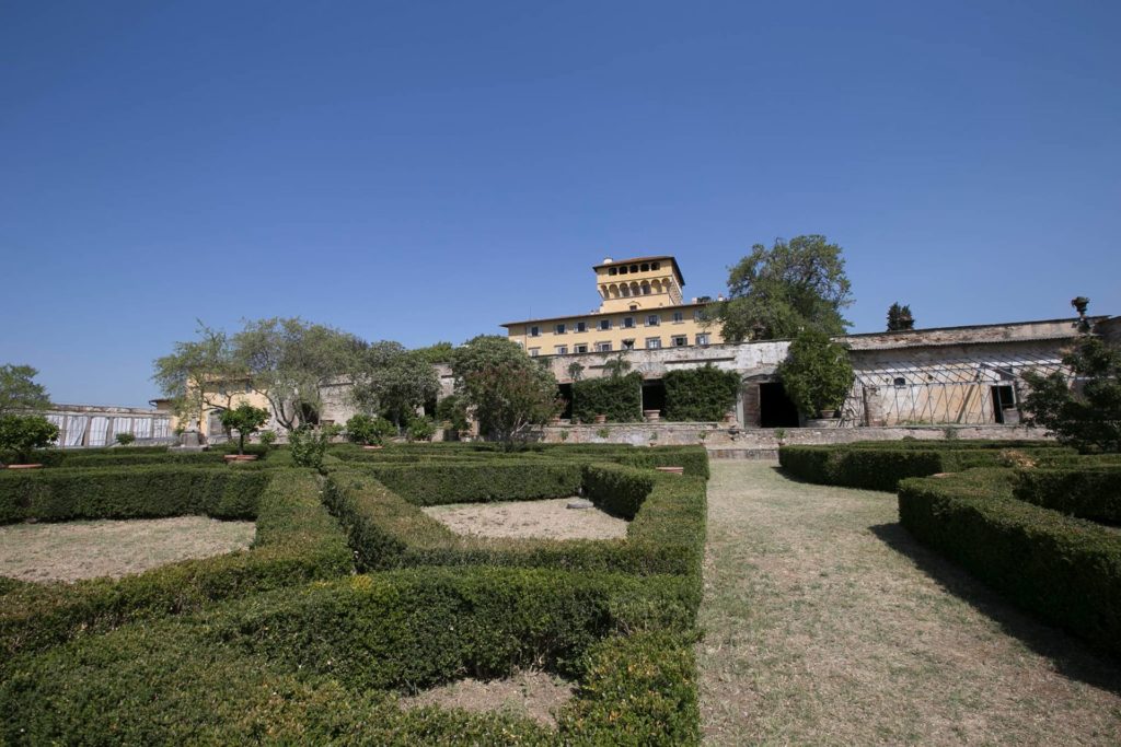 Italy Locations - Castel and Villas
