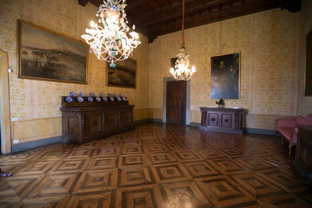 Italy Locations - Castel and Villas