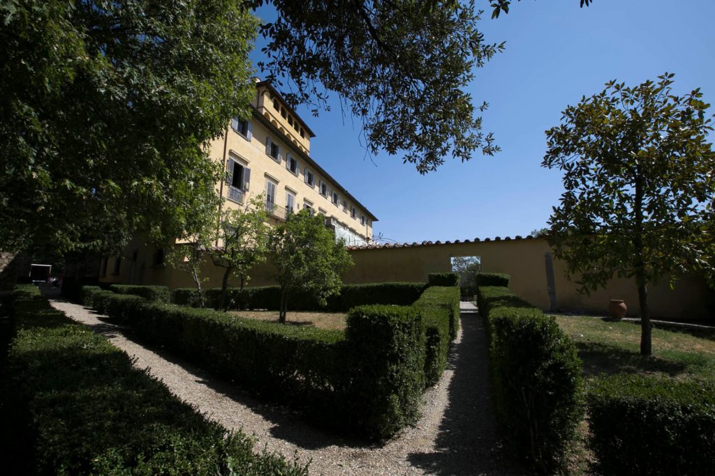 Italy Locations - Castel and Villas
