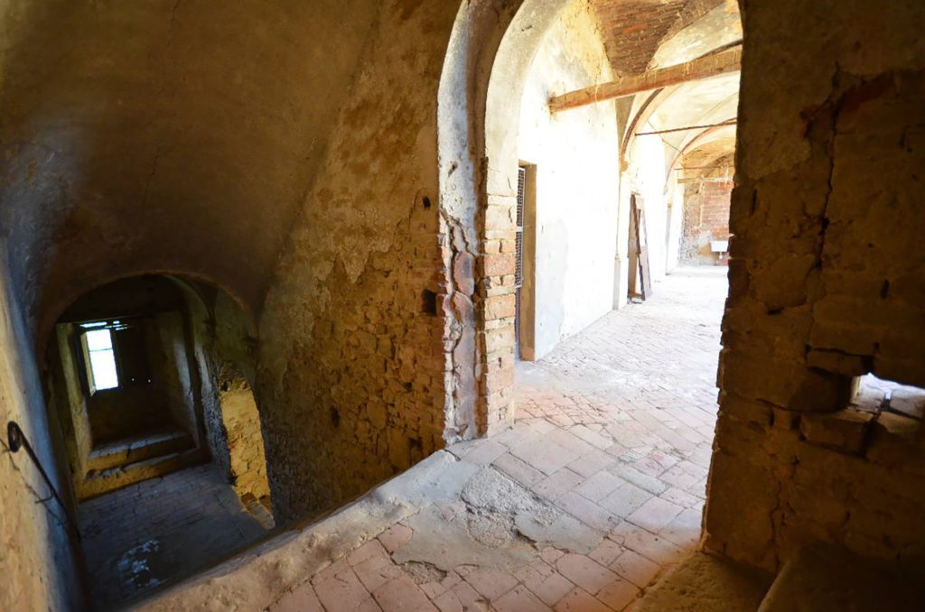 Italy Locations - Castel and Villas
