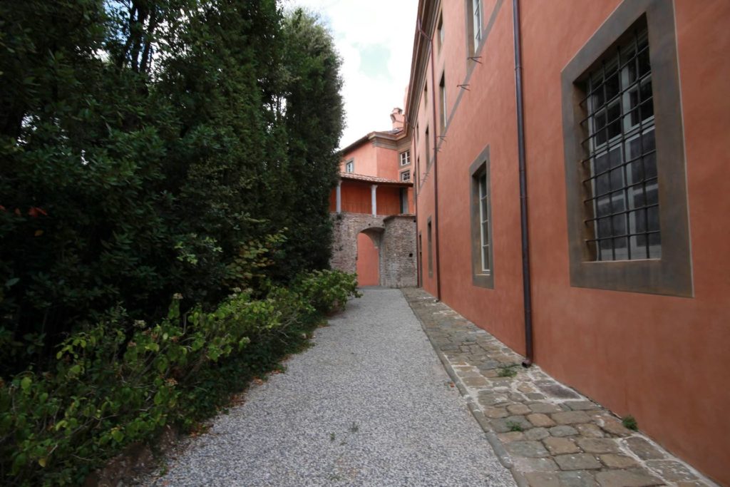 Italy Locations - Castel and Villas