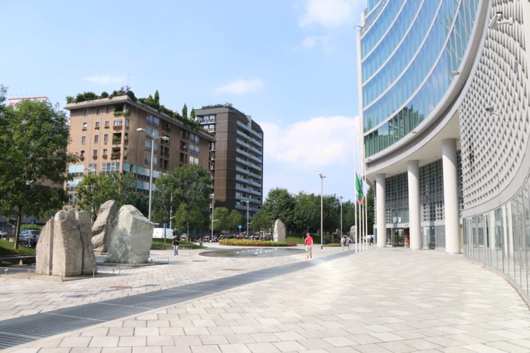 Italy Locations - Modern cities