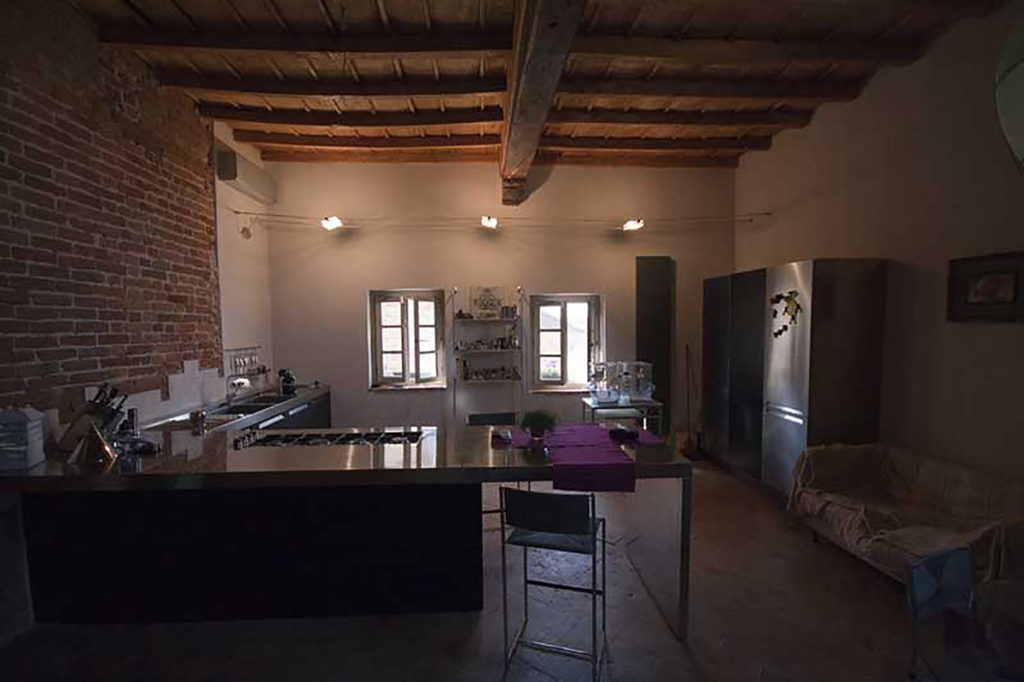 Italy Locations - Kitchens